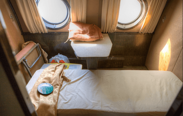 TU-114 interior - sleeping coupe cabin