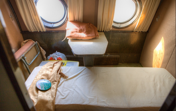 TU-114 interior - sleeping coupe cabin